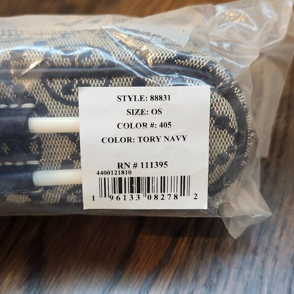 New Tory Burch golf ball and tee set - Picture 4 of 5